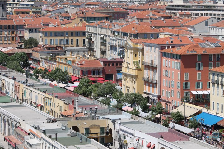 The green-y middle area is the Cours Saleya market we had been at in the morning!