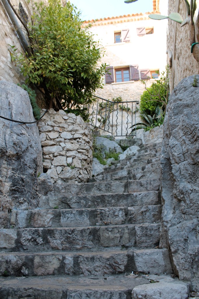 Each one of the windy paths had a name and all of the shops/restaurants/homes, etc were numbered.  It truly is a town!  Not just something out of a fairy tale!