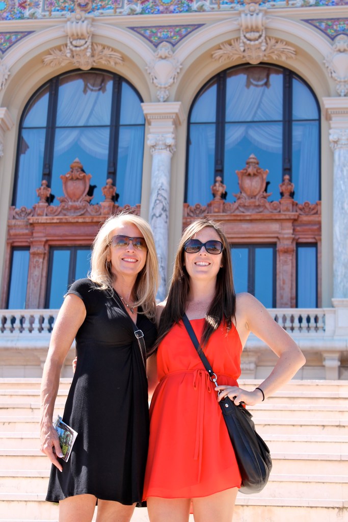 After we took these pictures, some dudes were waving to us from their balcony on the third floor.  We should've gone up and hung out with them-- next time!