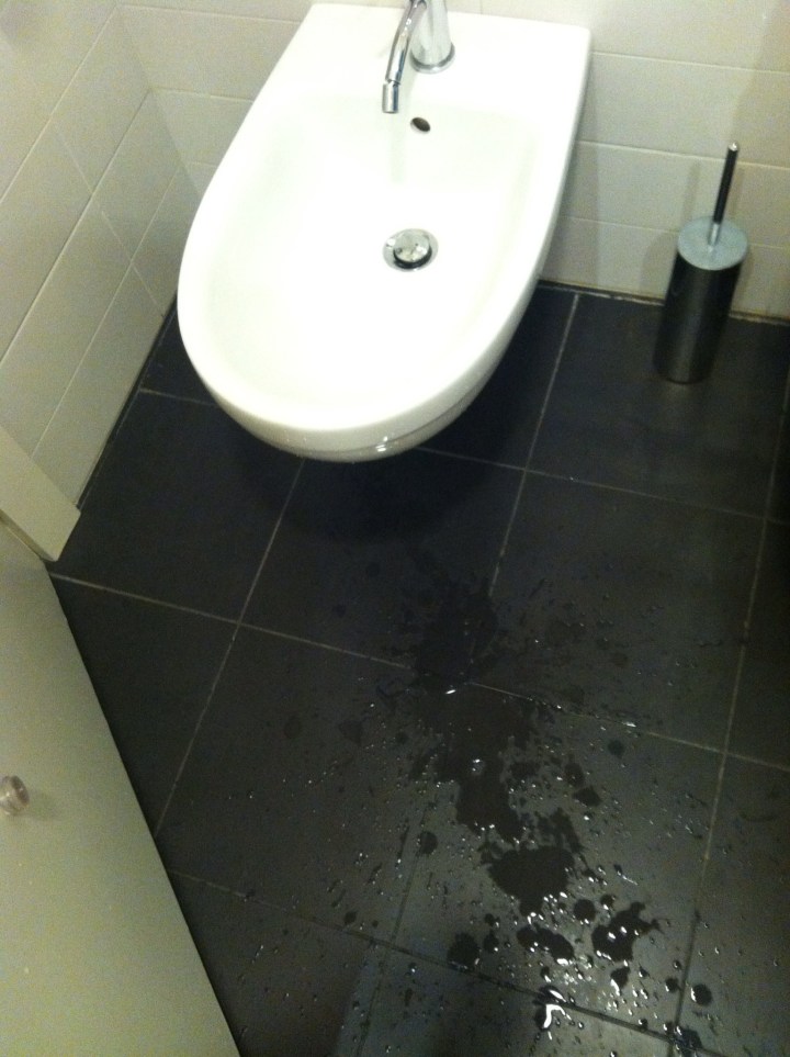 Lookin' reaaaal suspicious, Mom!